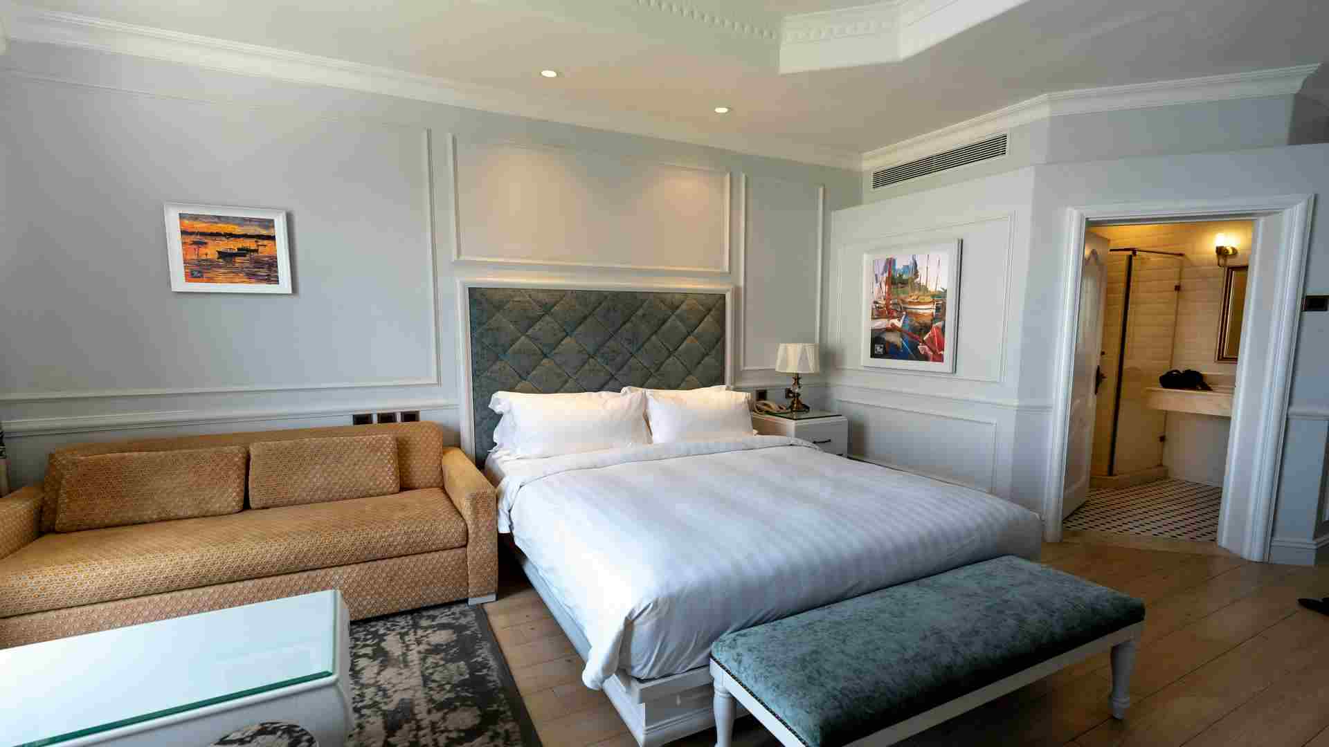 Destiny Inn room